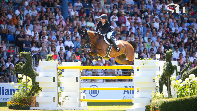 Ben rejoint Lucy Davis