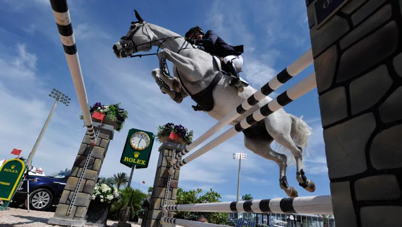 Rolex poursuit sa conquête de l’excellence avec sa « série ».