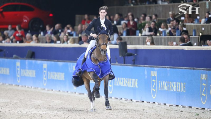 Gin Flip de Muze Z remporte les étalons de 7 ans.