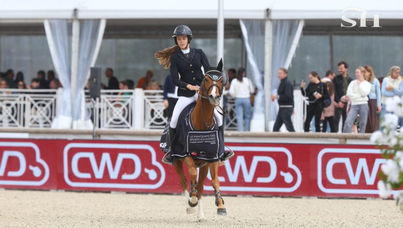Lola Fleurance remporte le premier Grand Prix poney de Fontainebleau.