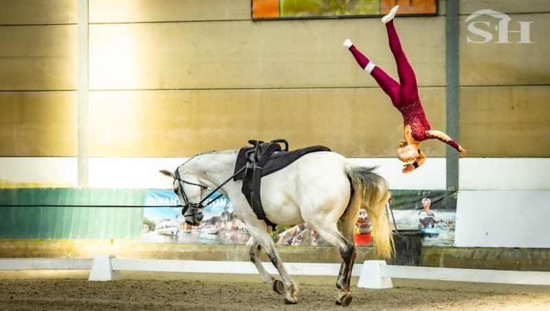 Premier inter de voltige en Wallonie: Flémalle sans dessus-dessous