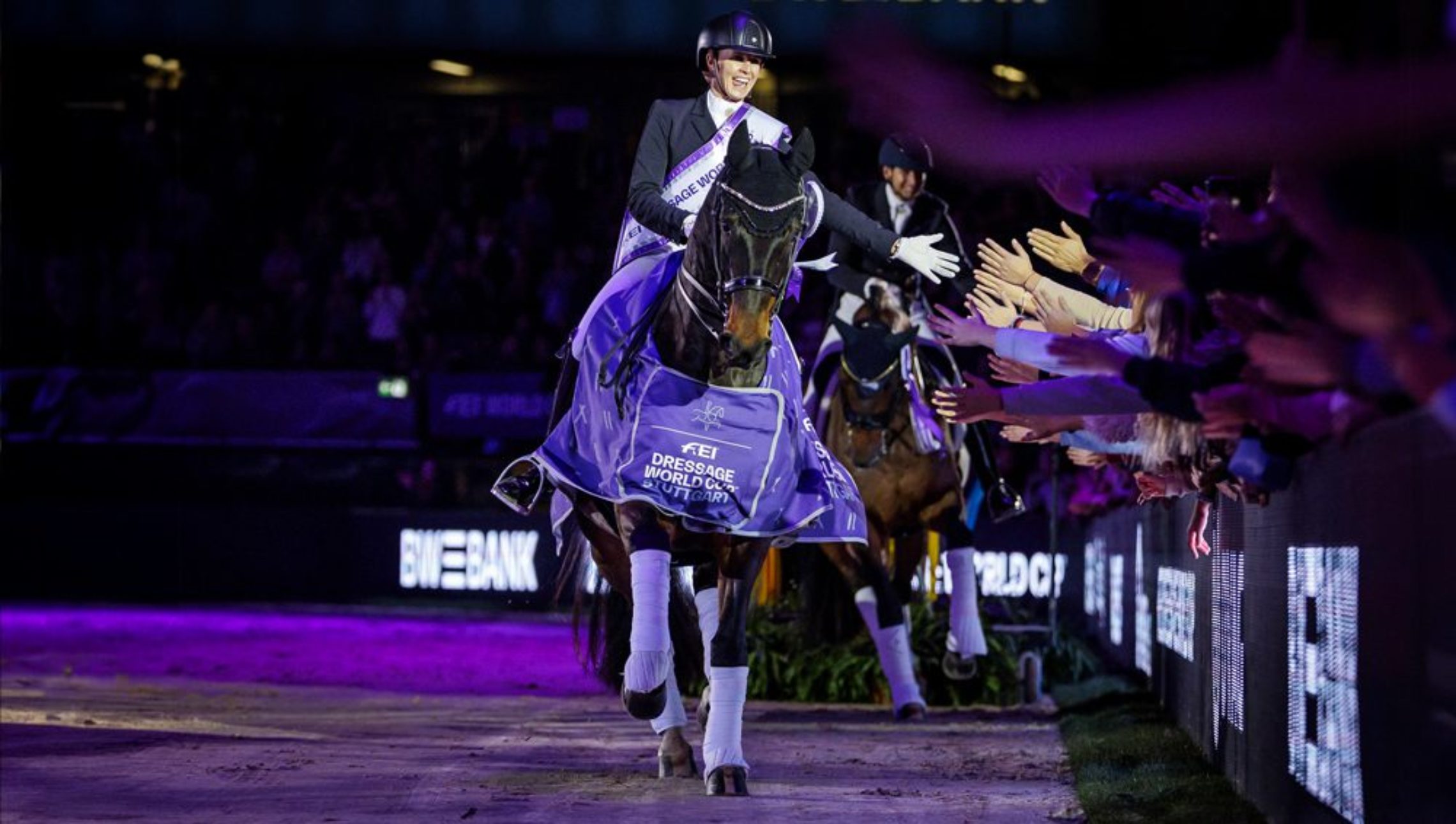 Freestyle de Stuttgart : von Bredow-Werndl éblouit, Netz domine, Kittel enflamme
