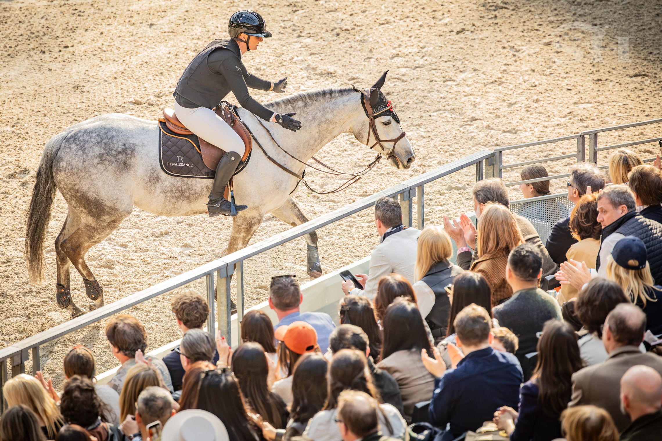 Jessika Burke Saut Hermès