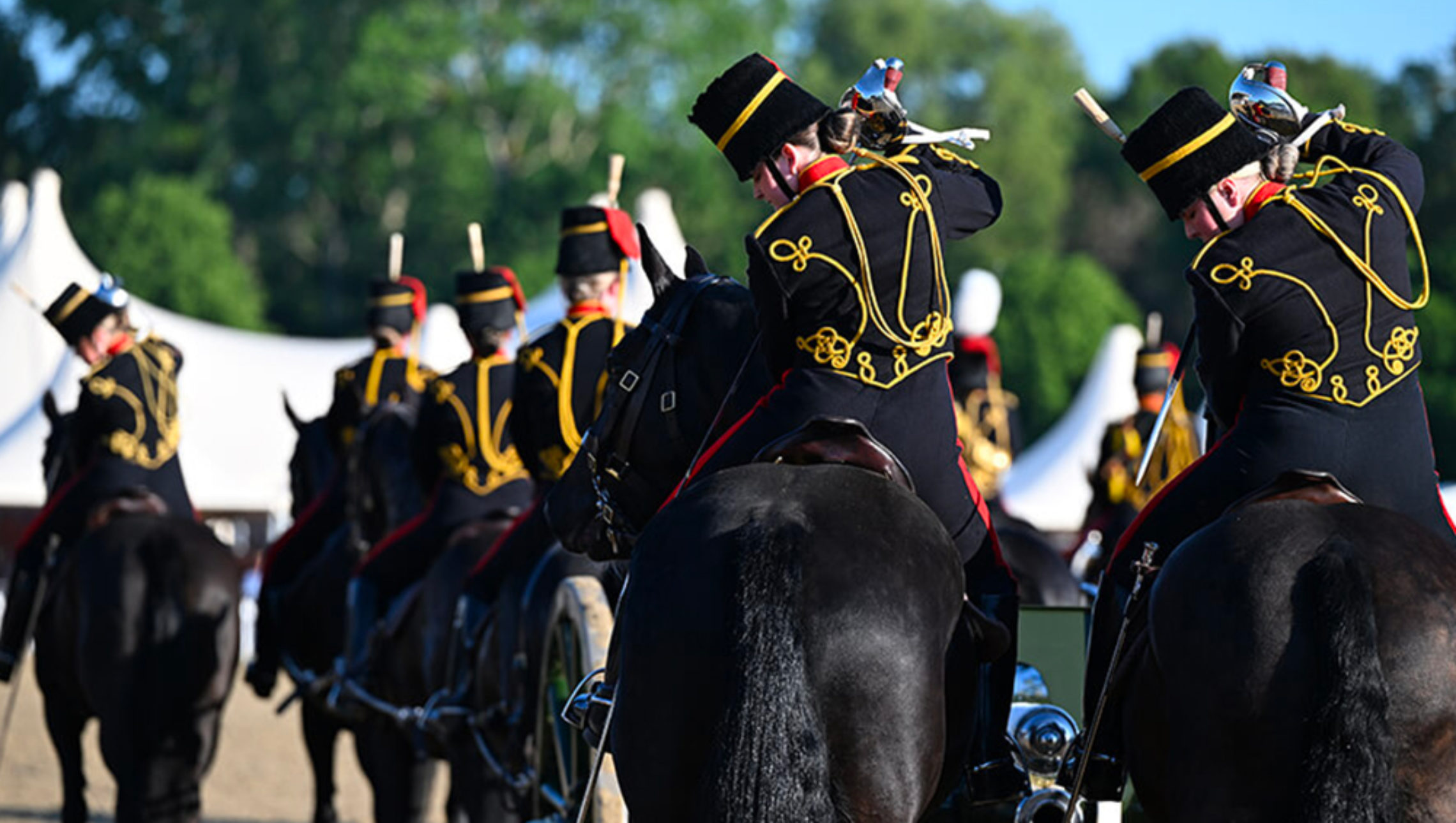Windsor en habit noir : le King’s Troop frappé par un drame
