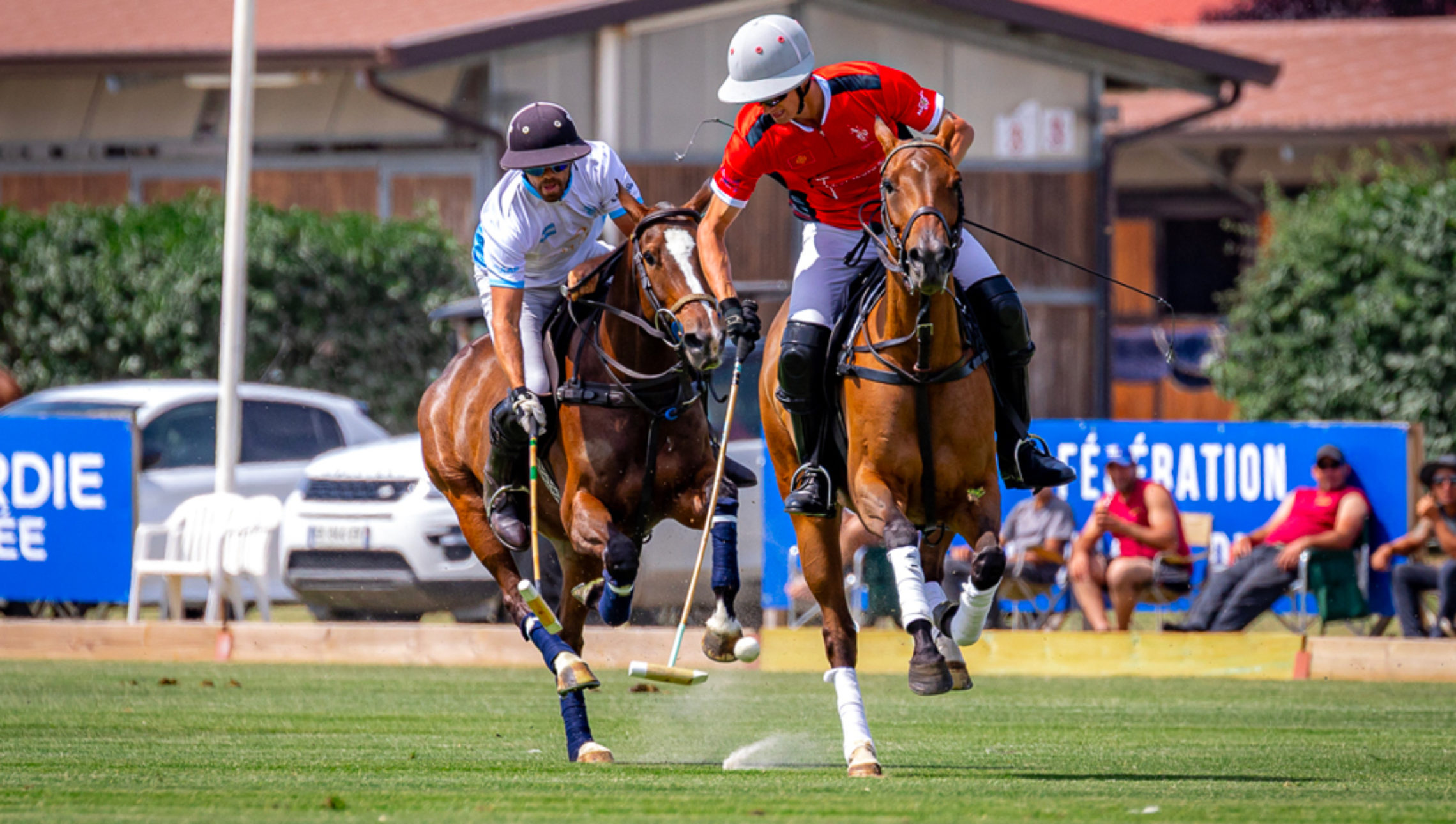 Chantilly remet les gaz : le polo ressort les crampons pour une saison XXL